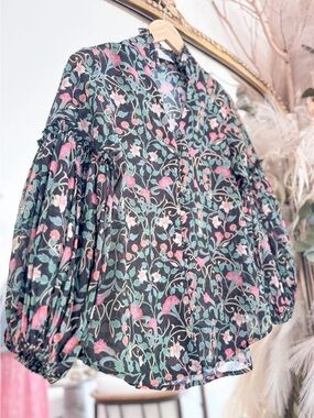 KLEID for Her,Agatha Blouse Floral Puff-Sleeve Blouse in Black with Pink & Green